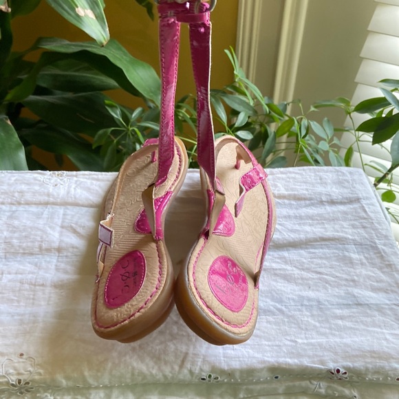 Born Concepts Pink Patent Leather Flip Flops with Ankle Strap - Picture 6 of 7